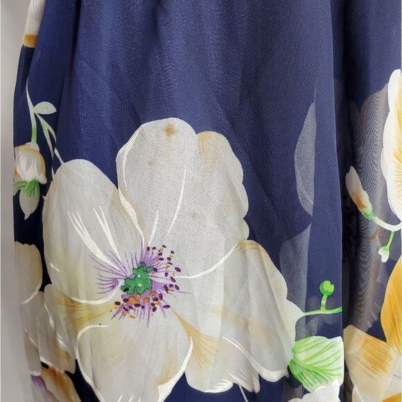 FLORAL spaghetti strap criss‎ cross faux wrap dress - Picture 3 of 13